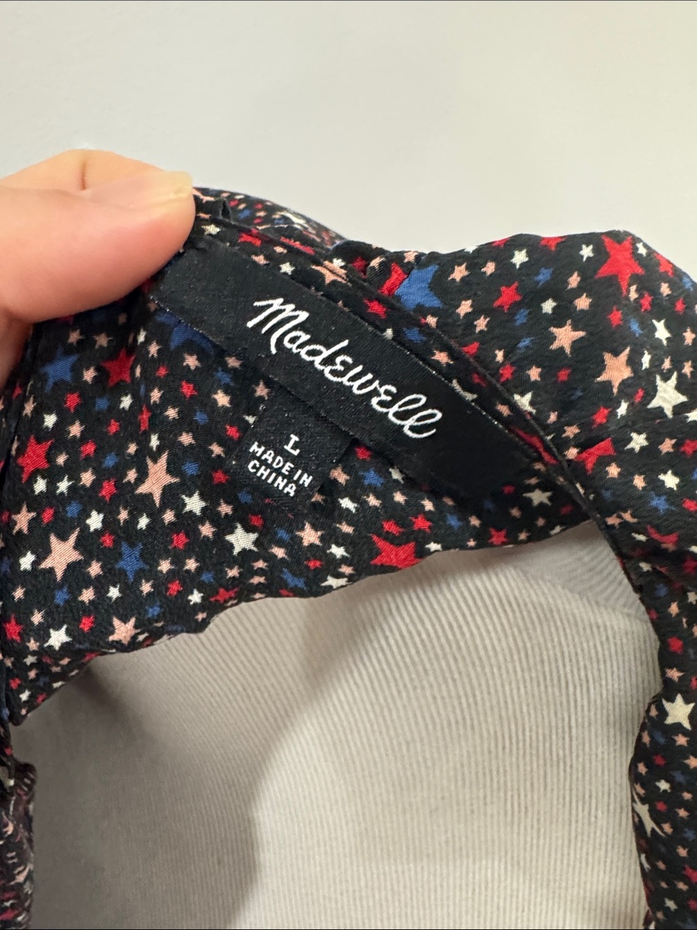 Madewell Ruffle Star Print wrap Blouse 100% silk Black Stars patriotic America - Picture 9 of 9